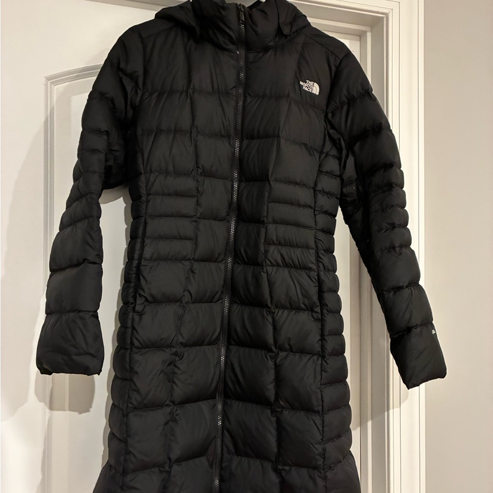 The North Face Women's Black Hooded Puffer Coat